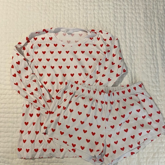 LAKE Heart Print Pajama Top and Shorts - Picture 2 of 7